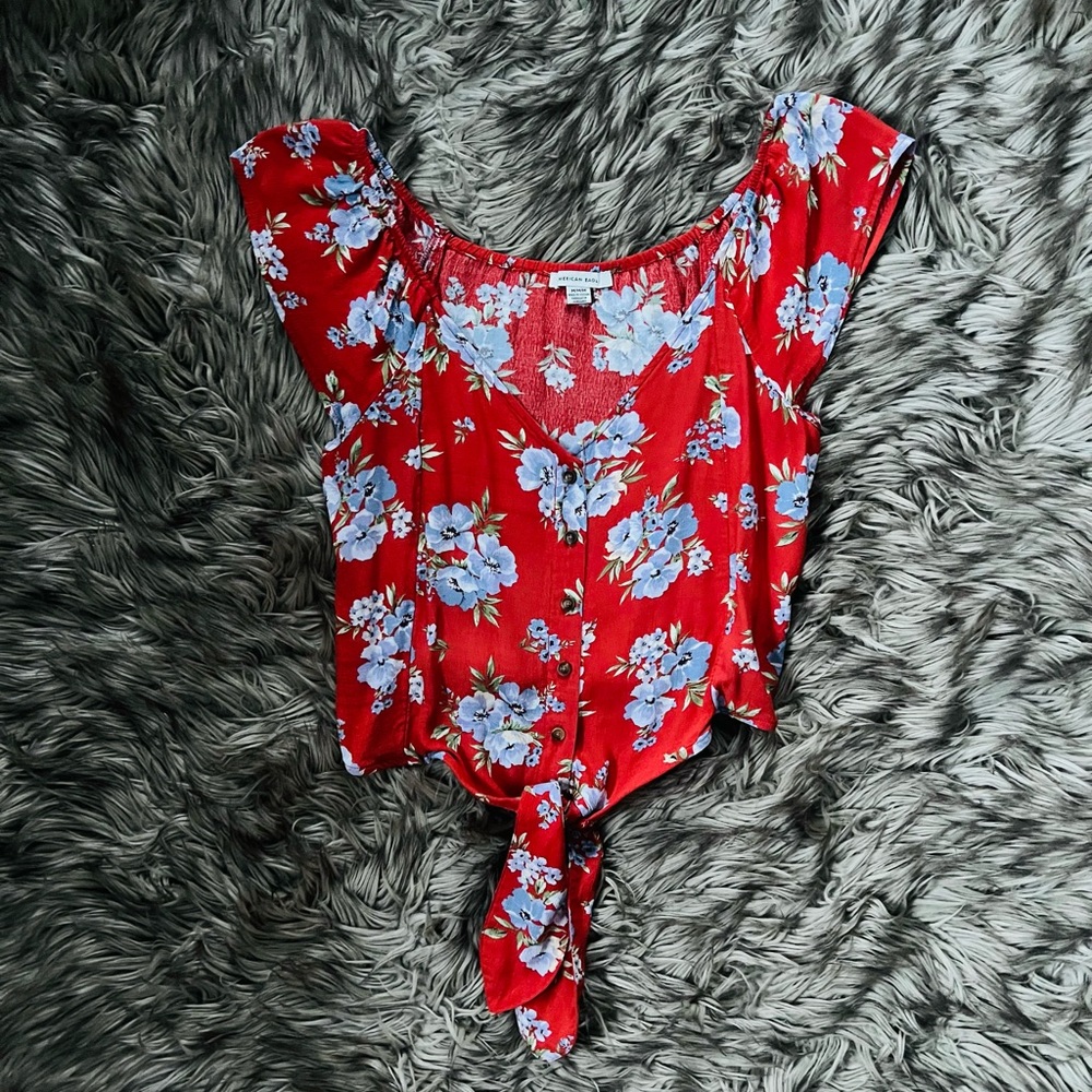 American Eagle | Tie Front Floral Button Detail V-neck Shirt